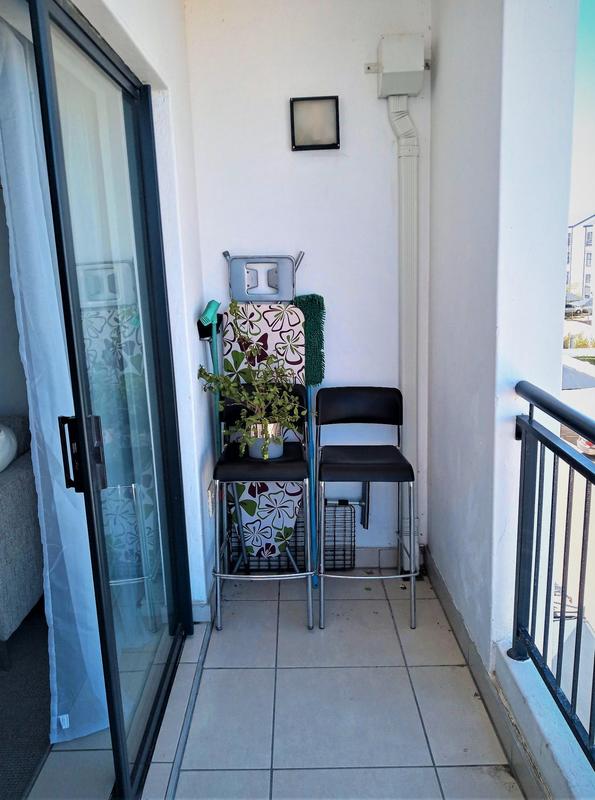 1 Bedroom Property for Sale in Sandown Western Cape